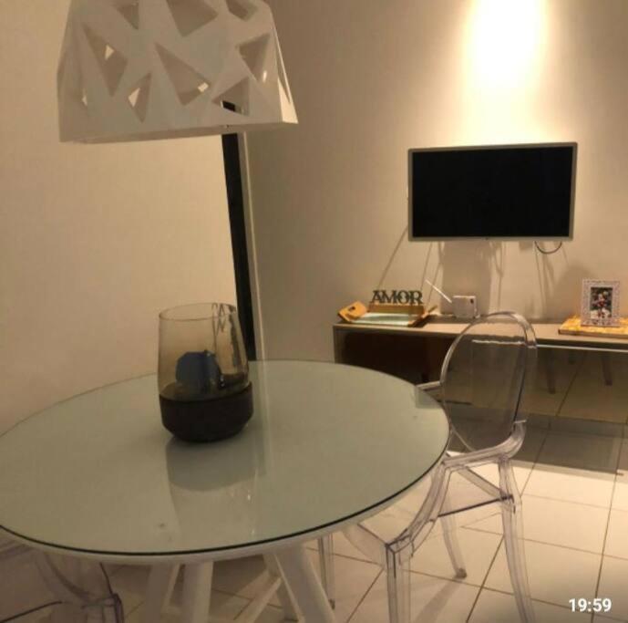 Apto 8 Min Da ,3 Quartos, 2 Com Ar * Aracaju